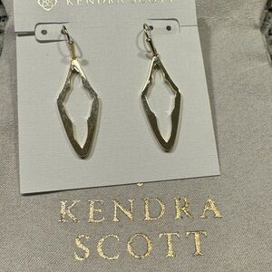 Kendra Scott Abbie Elongated Drop Earrings in Gold